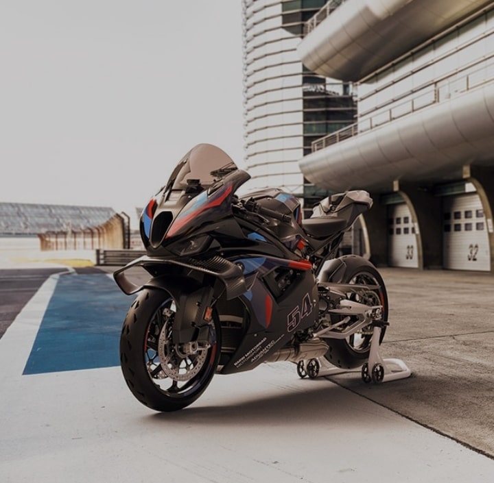 2025 BMW M 1000 RR